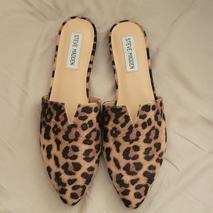 Steve madden animal print slides